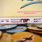 Jetons du jeu de société Chooe my shoes avec boîte en fond